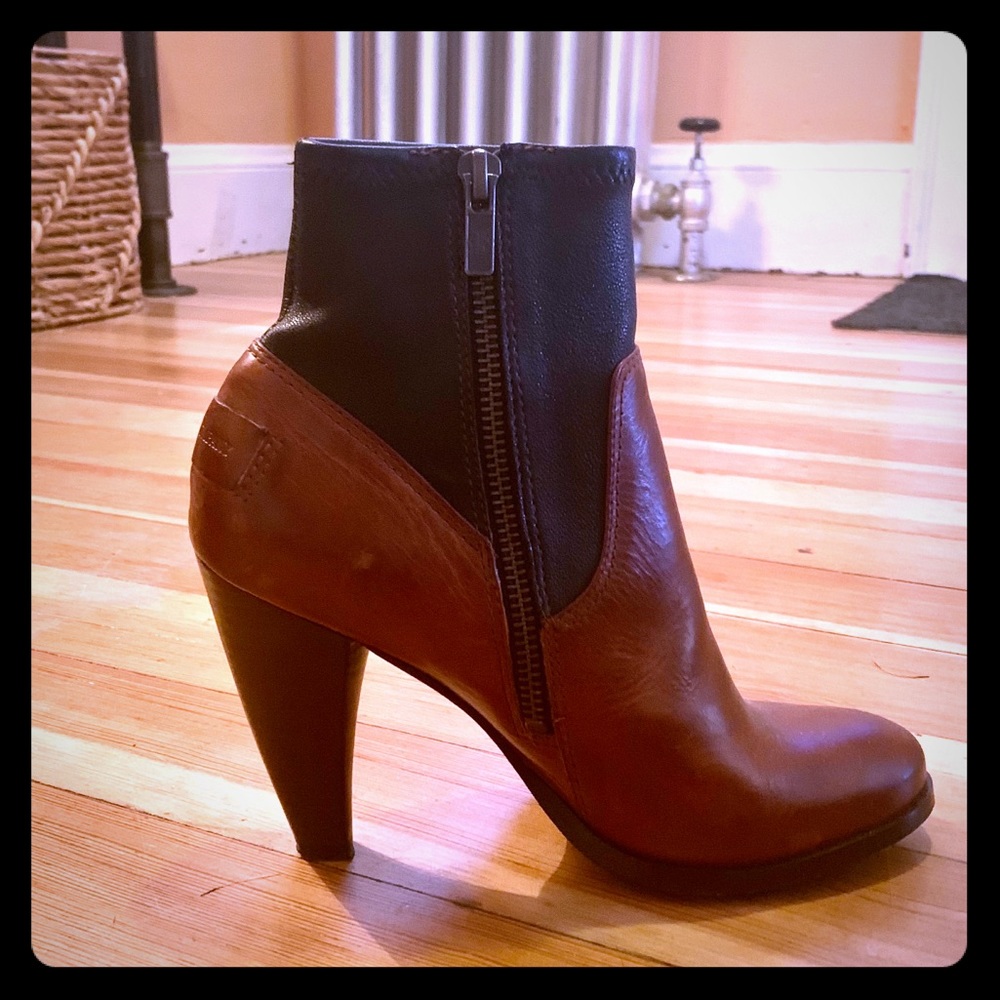 Fry Company booties, size 6